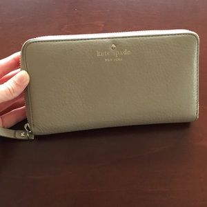 Kate Spade Zip-around Wallet